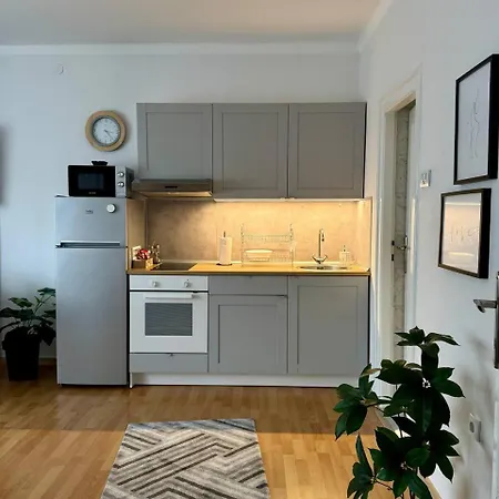 Manila Apartment *